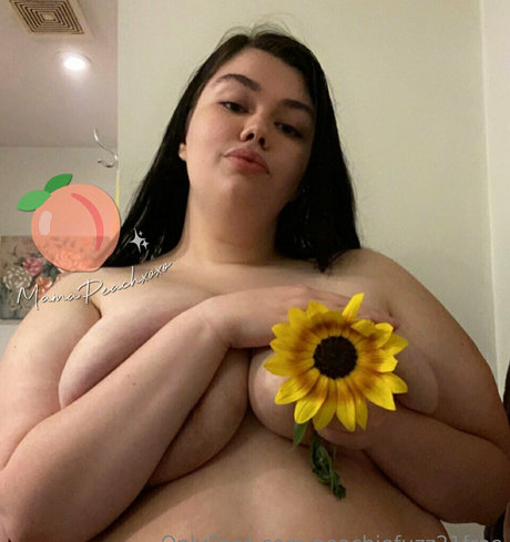 mamapeachxoxofree hot model gallery