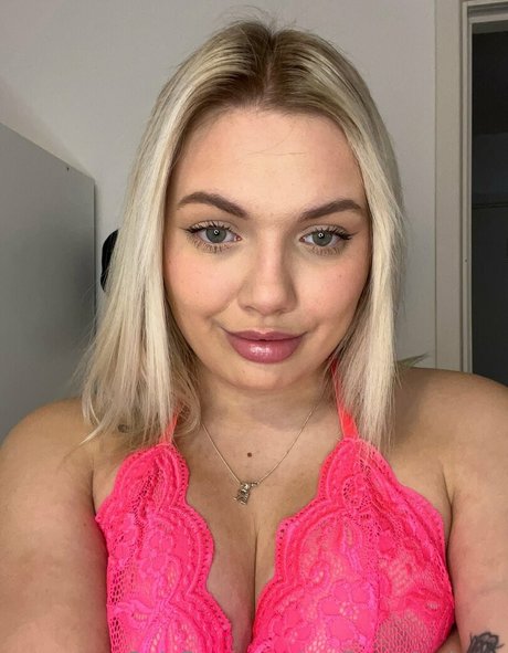 emilyevejackson pretty pornstar gallery