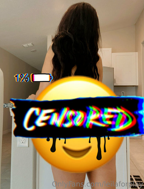 leilaforplay model top photo