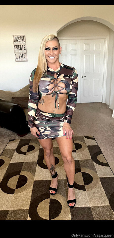 QueenKarma pornstar exclusive photo