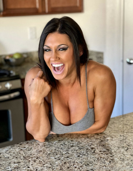 QueenKarma erotic model archive