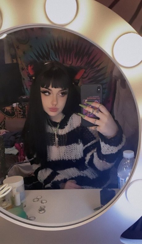 uraigf nude model images