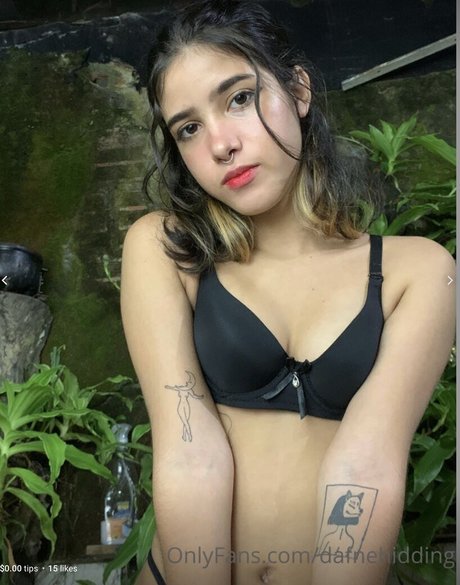 dafnehidding best actress pics