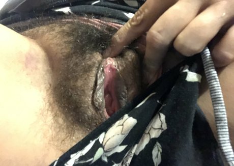 kumiomori naked model image