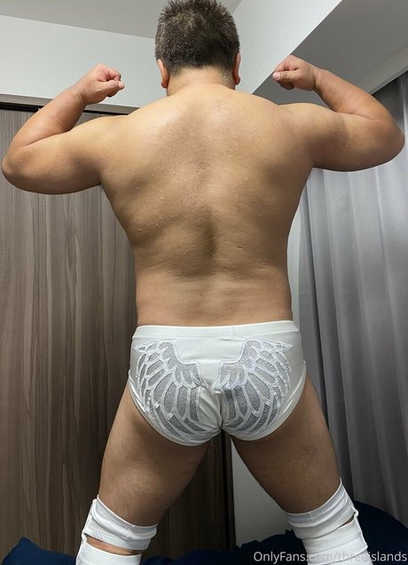 threeislands pornographic star images