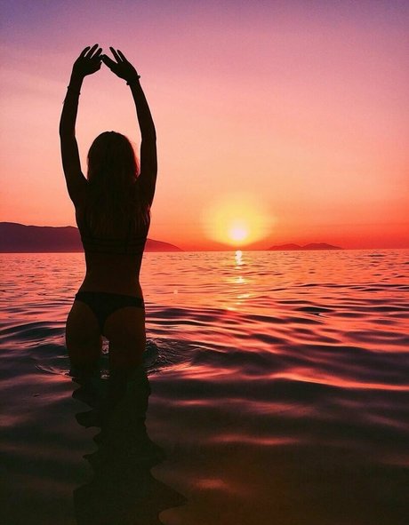 littleponnypink erotic star picture