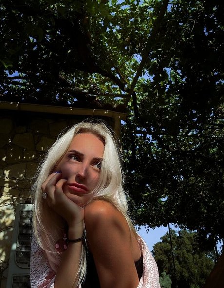 littleponnypink erotic model gallery