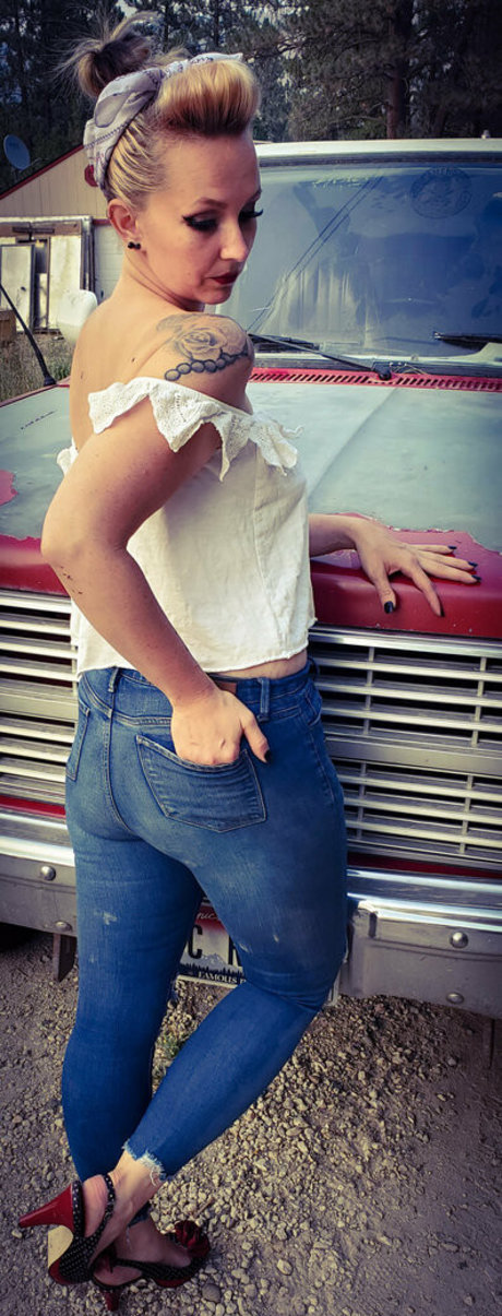 diamondsanddirt19 free actress gallery