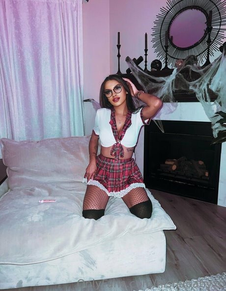 nishababyxo erotic actress image