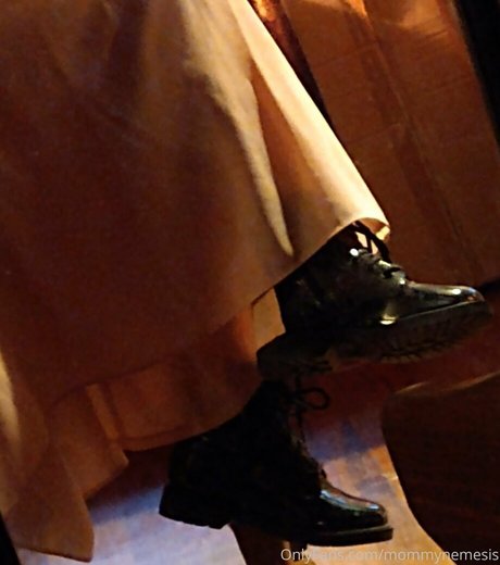 mommynemesis model hd images