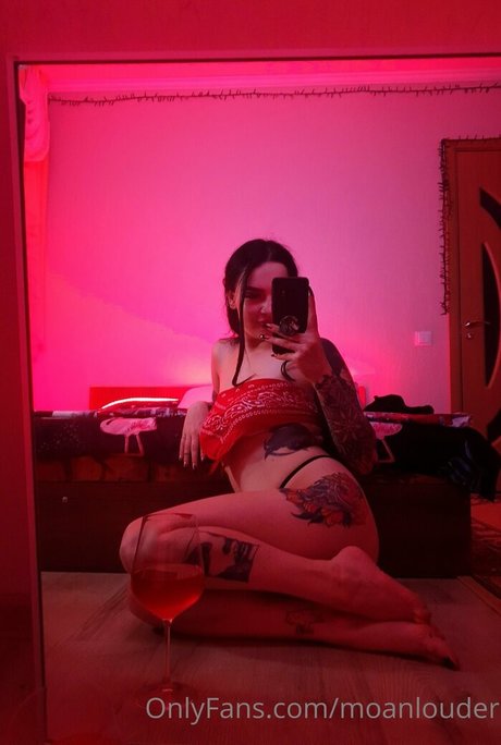 moanlouder hot pornstar galleries