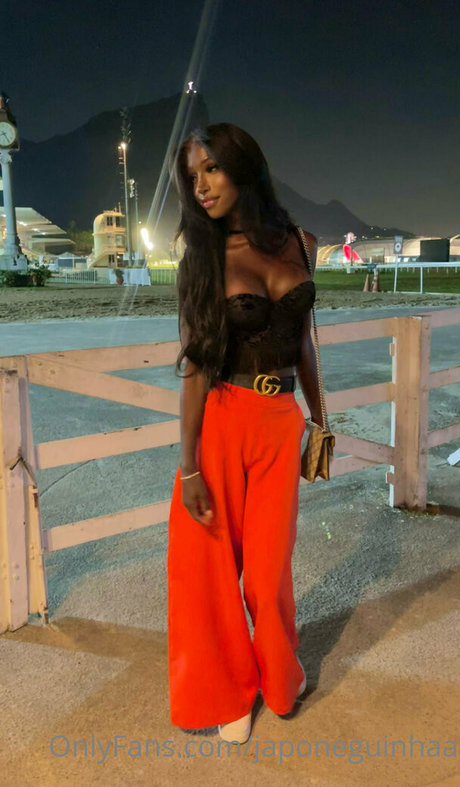 japoneguinhaa model naked gallery