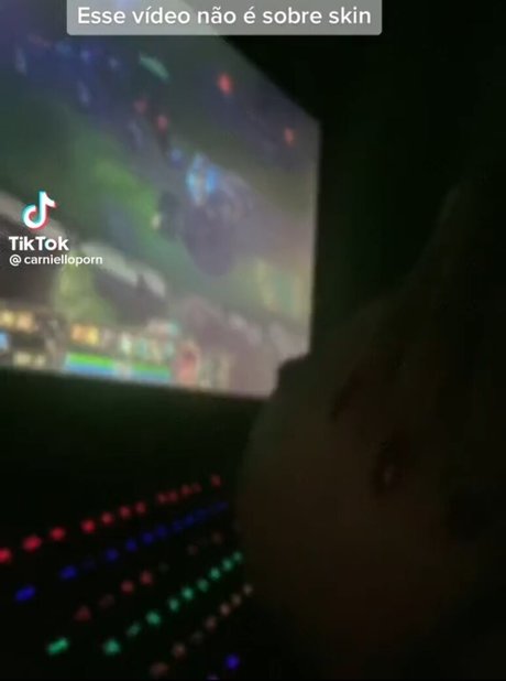 Maria Eduarda Carniello star high quality image