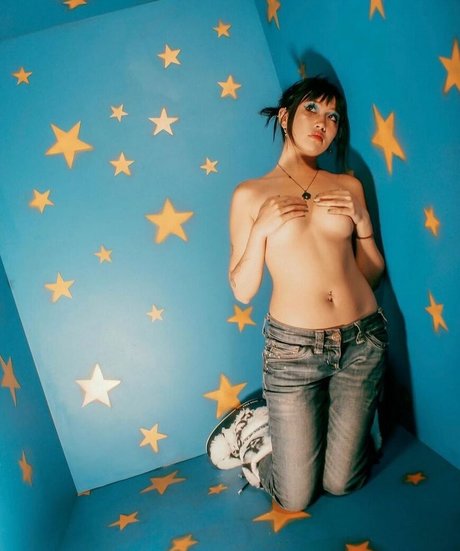 Beabadoobee star perfect picture