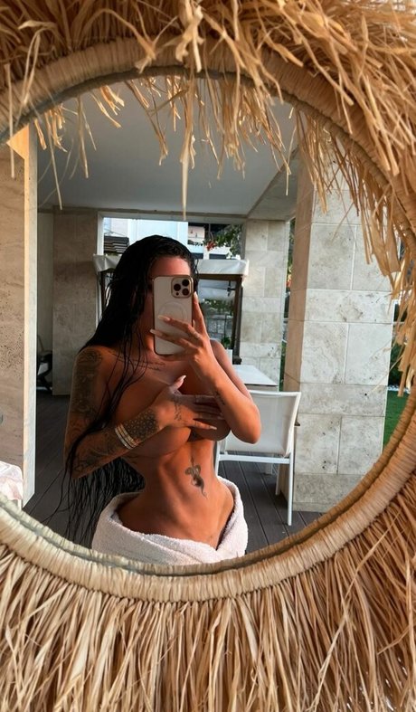 enisesudeofficial model art img