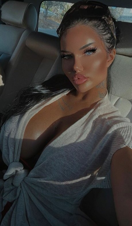 enisesudeofficial nice pornstar pic