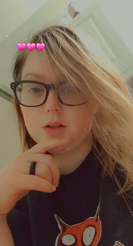 elizabethlily19 star high quality pic