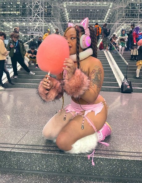 Kikicheea pornstar naked pic