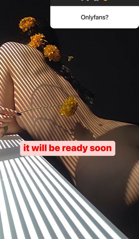 Elena Dat high quality model image