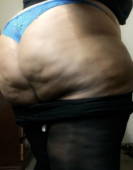 thiccflixx naked pornstar pictures