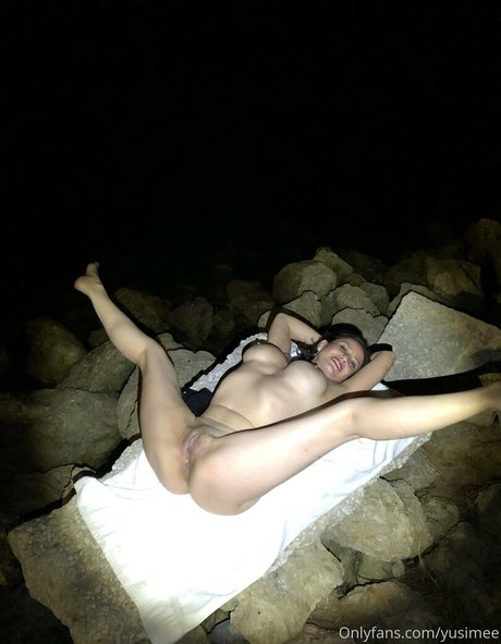 yusimee naked actress images