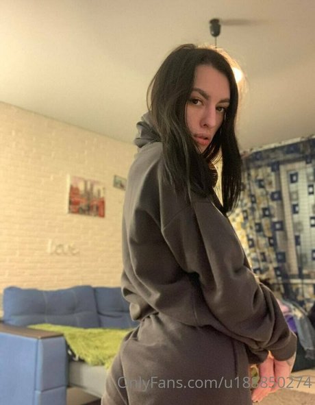 mikki likki naked actress photo