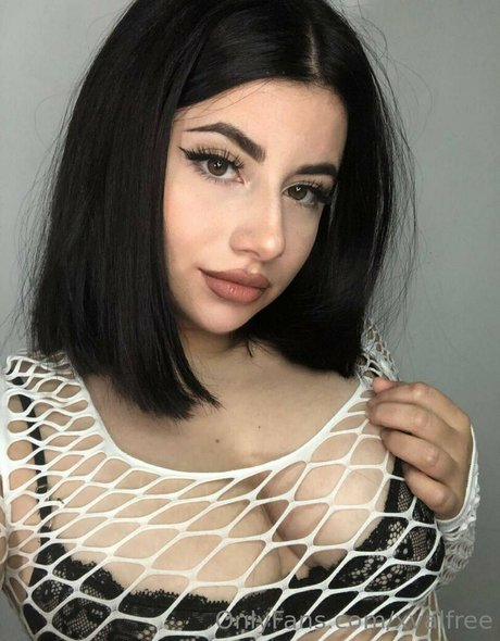 xvalfree pornstar nude img