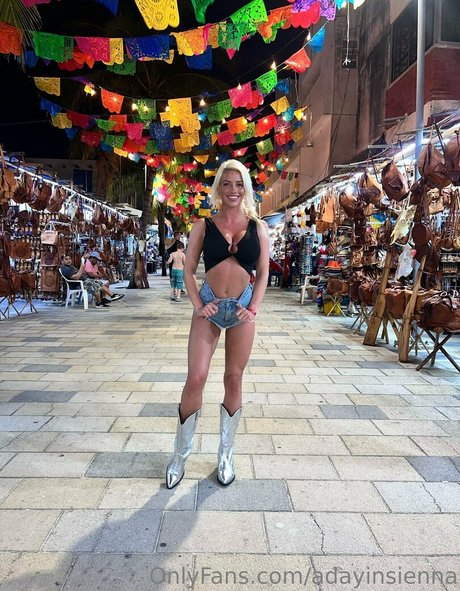 adayinsienna perfect actress picture