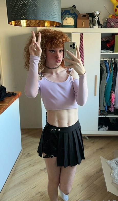 bitwink18 model exclusive image