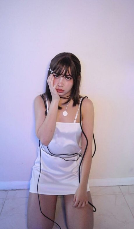 Amandadevil perfect actress gallery