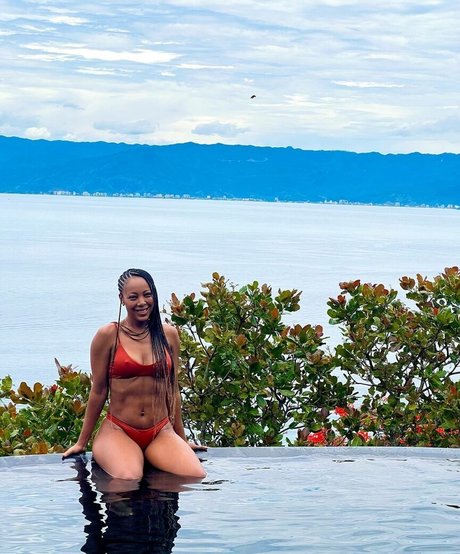 Negra Li pornstar exclusive gallery