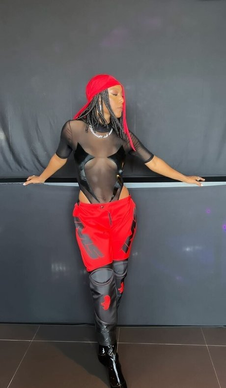 Negra Li erotic star gallery