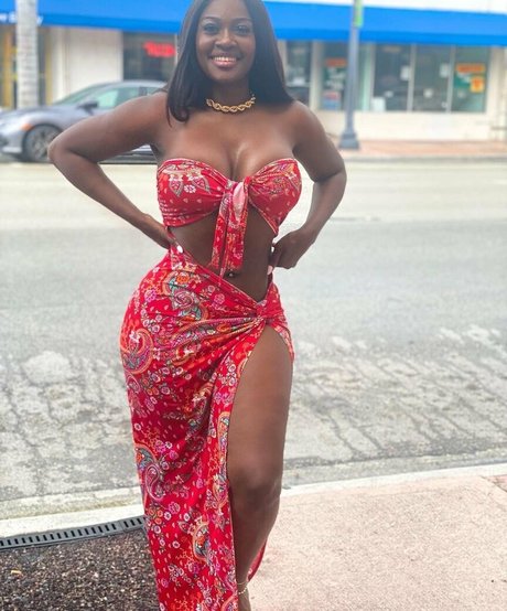 Babeth Lando model exclusive photo