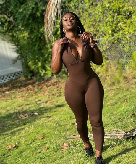 Babeth Lando pornstar nudes images