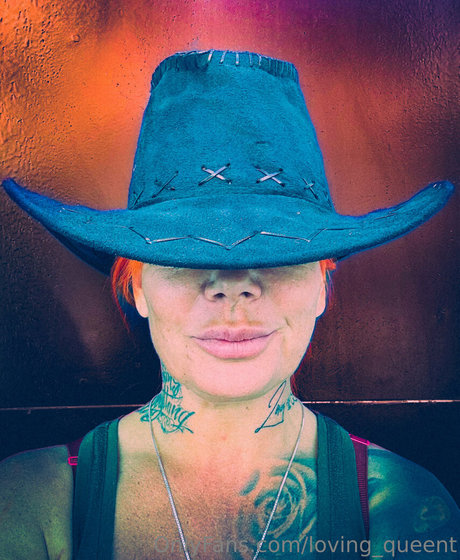 loving queent pornographic actress image