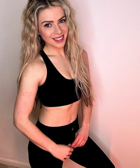 Scottish Murmurs sexy model photo