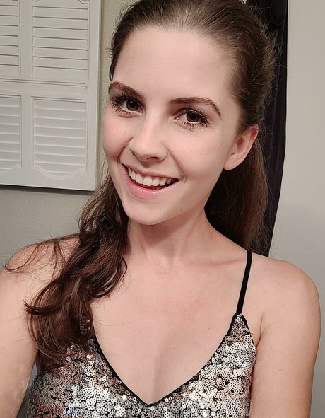 Trickyalice6 porn actress gallery