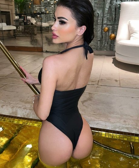 Lucrezia De Lellis sex pornstar img