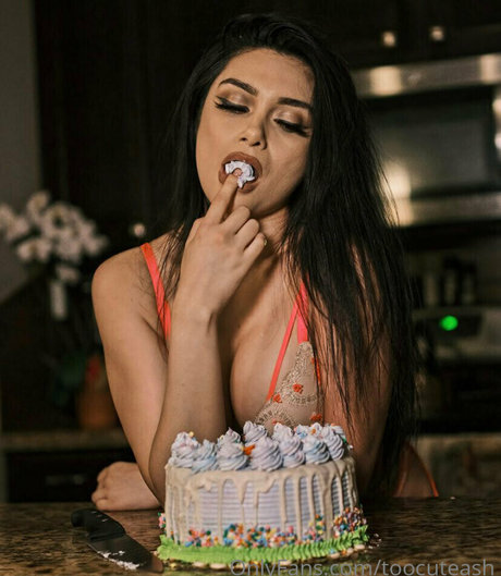 toosexyashley beautiful actress photo