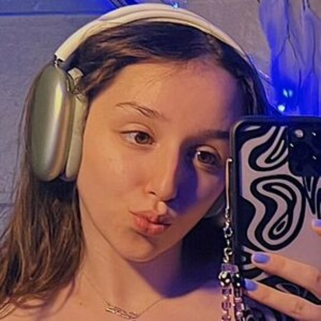 kris10zwrld adult actress galleries