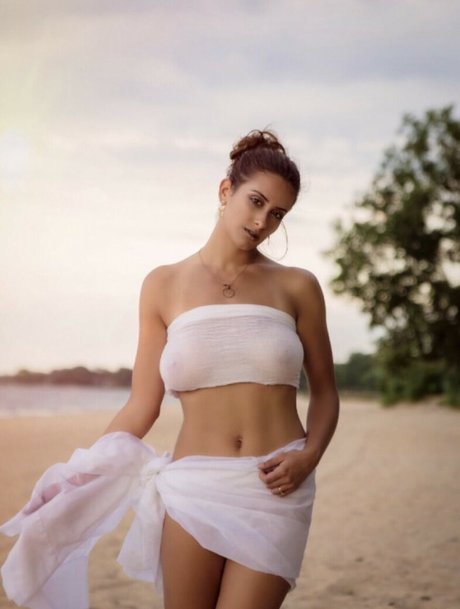 Hannah McClean model pornographic pics