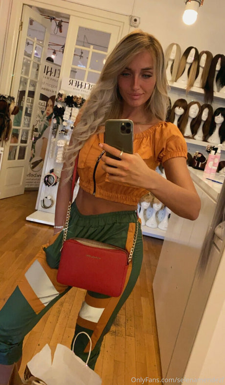 miarodriguezx pornstar naked img