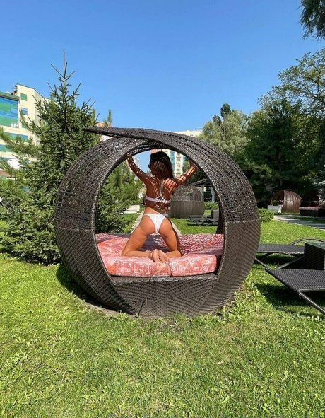 hot and wild model nice image