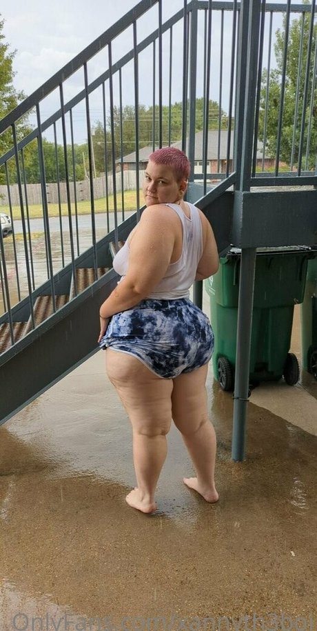 xannyth3boi model porn pictures