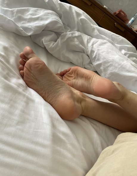 lilacwinds model free images