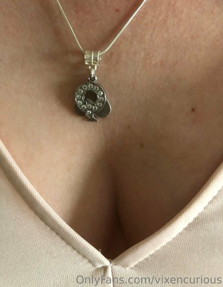 vixencurious xxx actress gallery