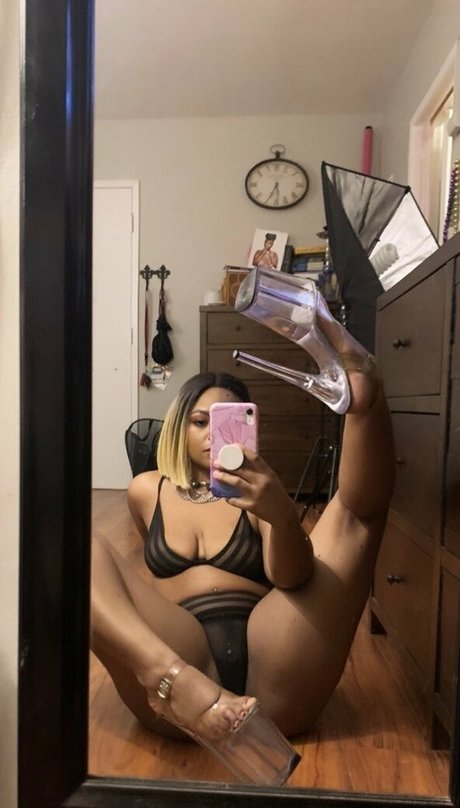 averyjane hot model galleries