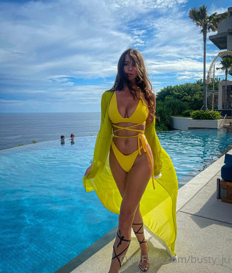 busty ju naked actress image