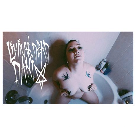 livingdeaddani star nice images