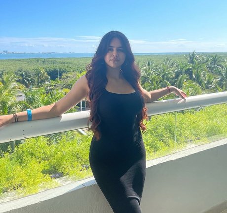 Suman Maria star top picture